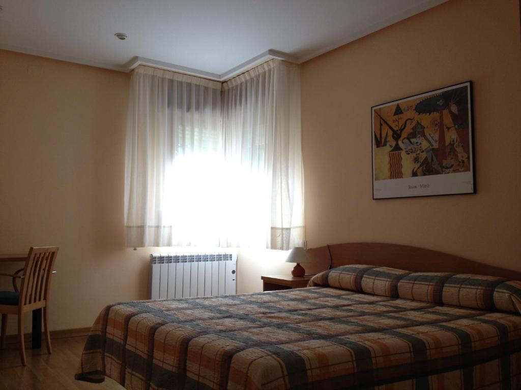Apartamentos Turisticos Puerta De León Dış mekan fotoğraf