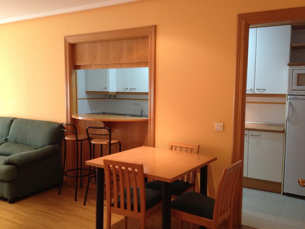 Apartamentos Turisticos Puerta De León Dış mekan fotoğraf